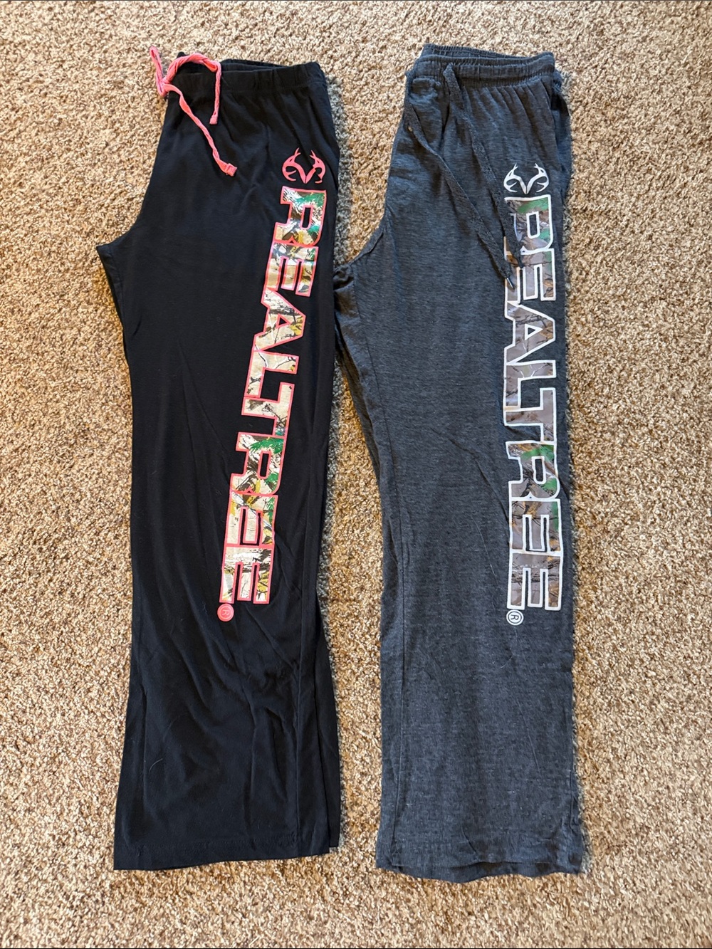 Realtree Black & Gray women’s lounge pants size medium
